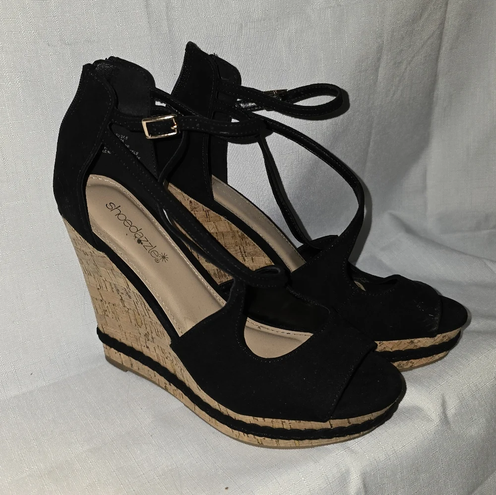 Naia Wedge Sandal - Picture 1 of 4